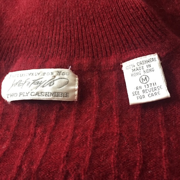 Lord & Taylor Cashmere Sweater - Picture 8 of 8